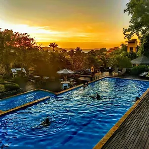 La Foret & Lounge Hotel